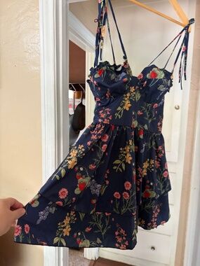 🍎 NWT Cider Navy Floral Ruffle Tie-Back Mini Dress Size Medium 🍓🌷